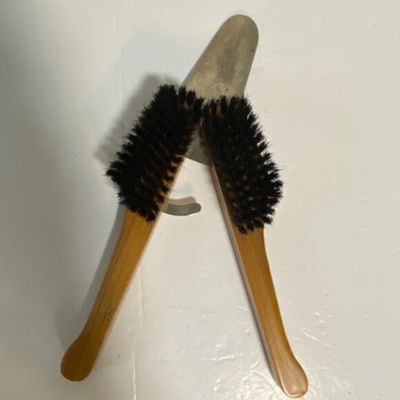 Vintage West Germany Folding Travel Clothes Natural Wood Brush & Shoehorn Set - Picture 4 of 13